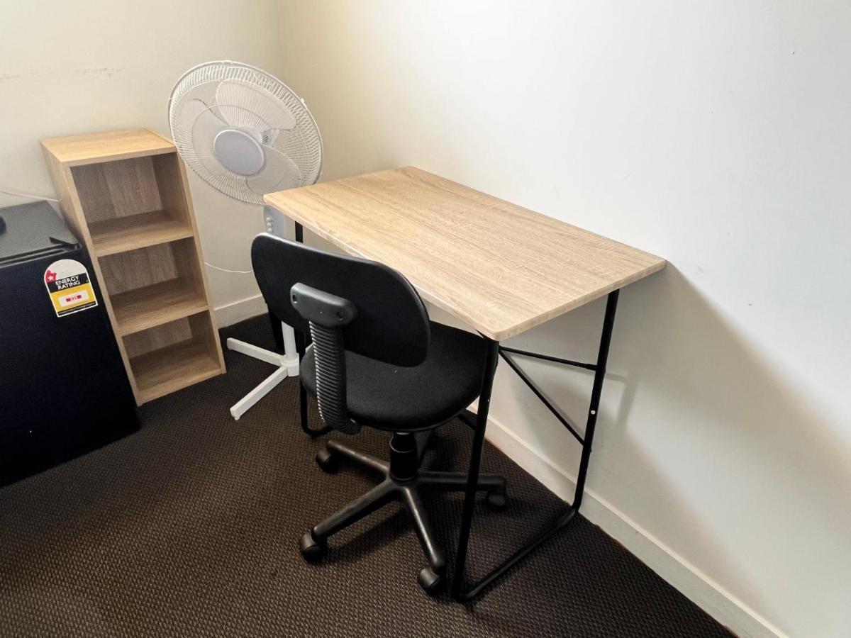 Single Room #1 Or #3 - Homestay Family Home - No Breakfast Hamilton Eksteriør billede